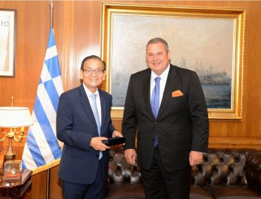 Συναντήσεις ΥΕΘΑ Πάνου Καμμένου με τους πρέσβεις της Βραζιλίας και της Ν. Κορέας (φωτό)